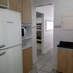 Otima Localizacao Na Praia Da Enseada No Guaruja